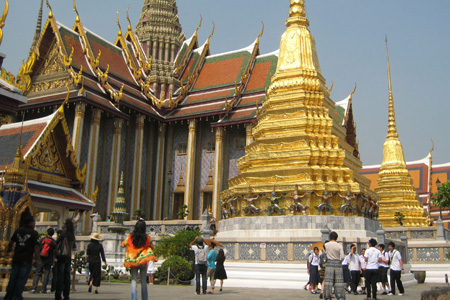 Người nhà nạn nhân MH370 an ủi thân nhân hành khách MH17