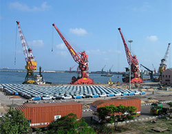 Người nhà nạn nhân MH370 an ủi thân nhân hành khách MH17