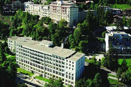 Người nhà nạn nhân MH370 an ủi thân nhân hành khách MH17