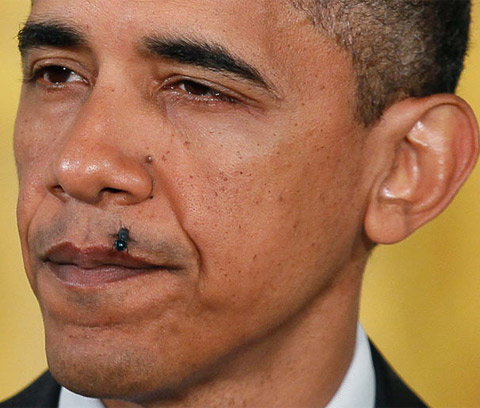 Người nhà nạn nhân MH370 an ủi thân nhân hành khách MH17