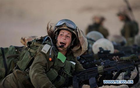 Người nhà nạn nhân MH370 an ủi thân nhân hành khách MH17